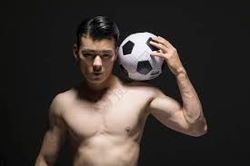 一款9.2分的高分乙游，因“数据迁移”引发一场“辱女血案”