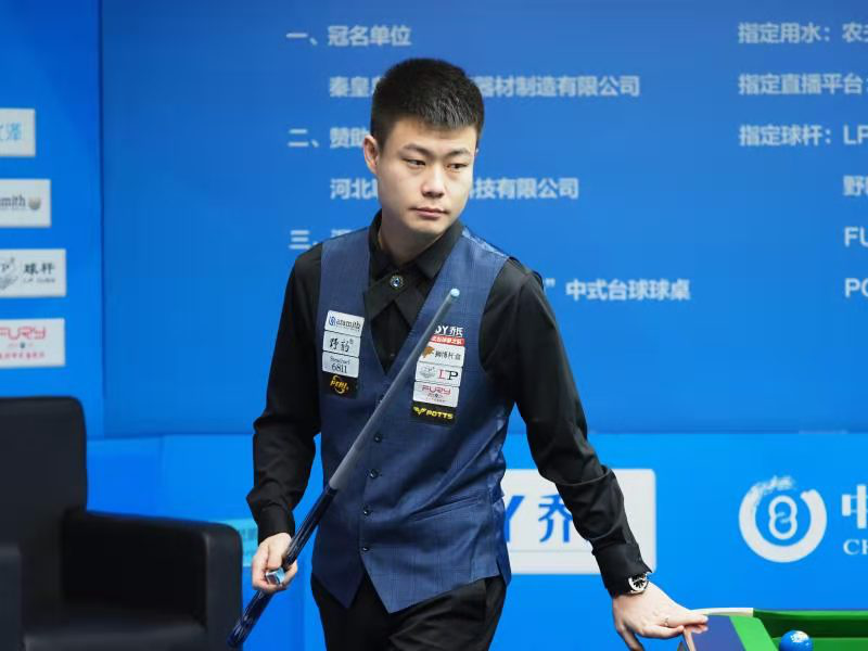 替补席上的 替补席上的